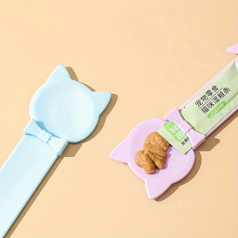 Long-Handle Cat Treat Spoon - Easy-Squeeze Lickable Wet Food Feeder